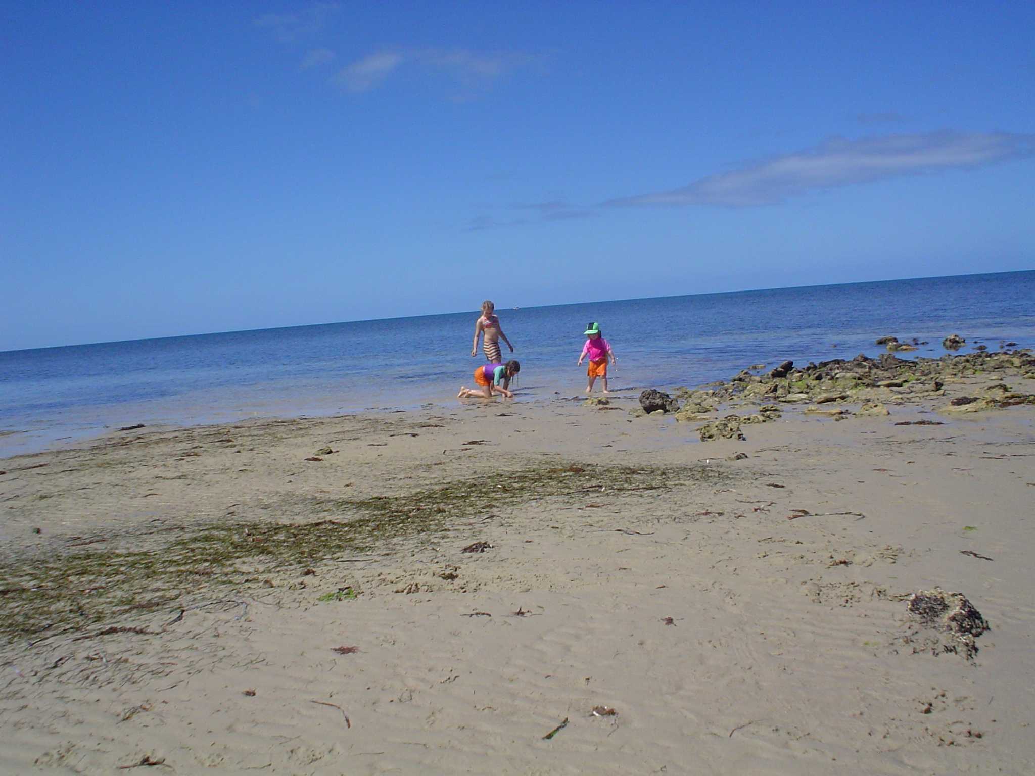 kids on beach2